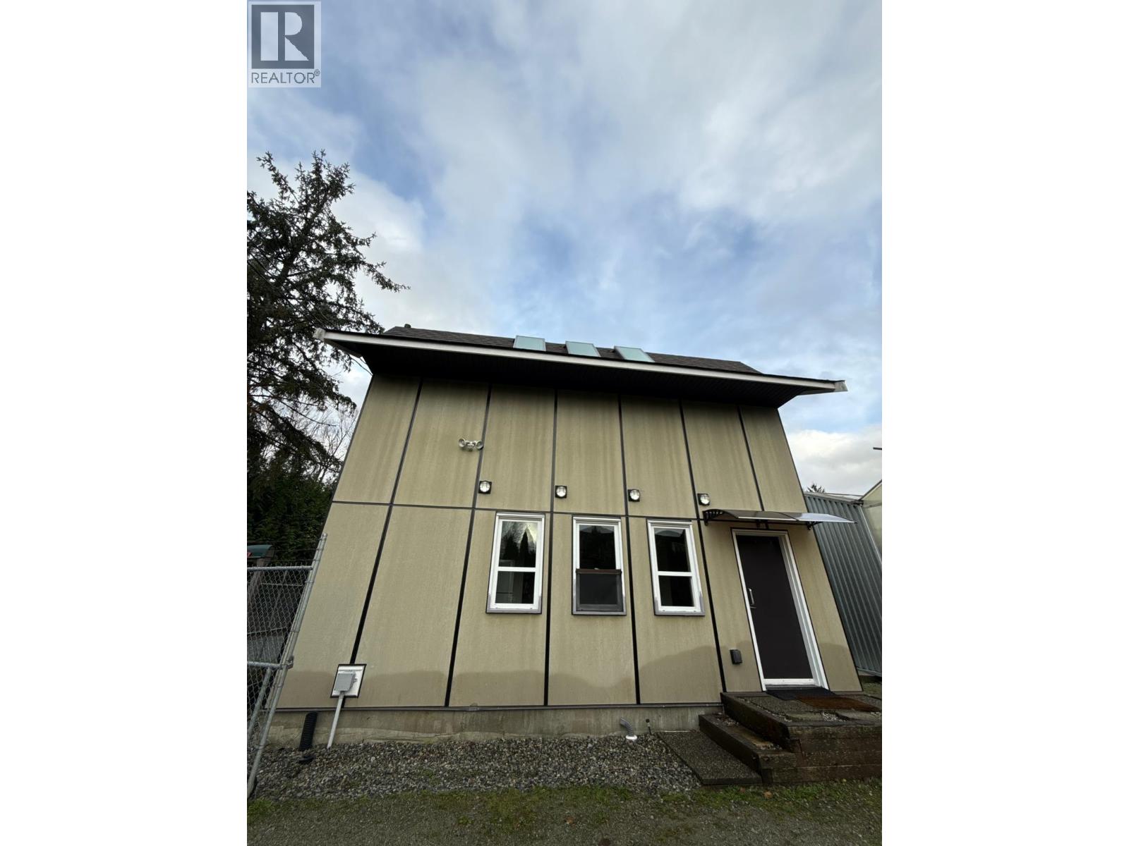 17430 Kennedy Road, Pitt Meadows, British Columbia  V3Y 1Z1 - Photo 4 - C8071786