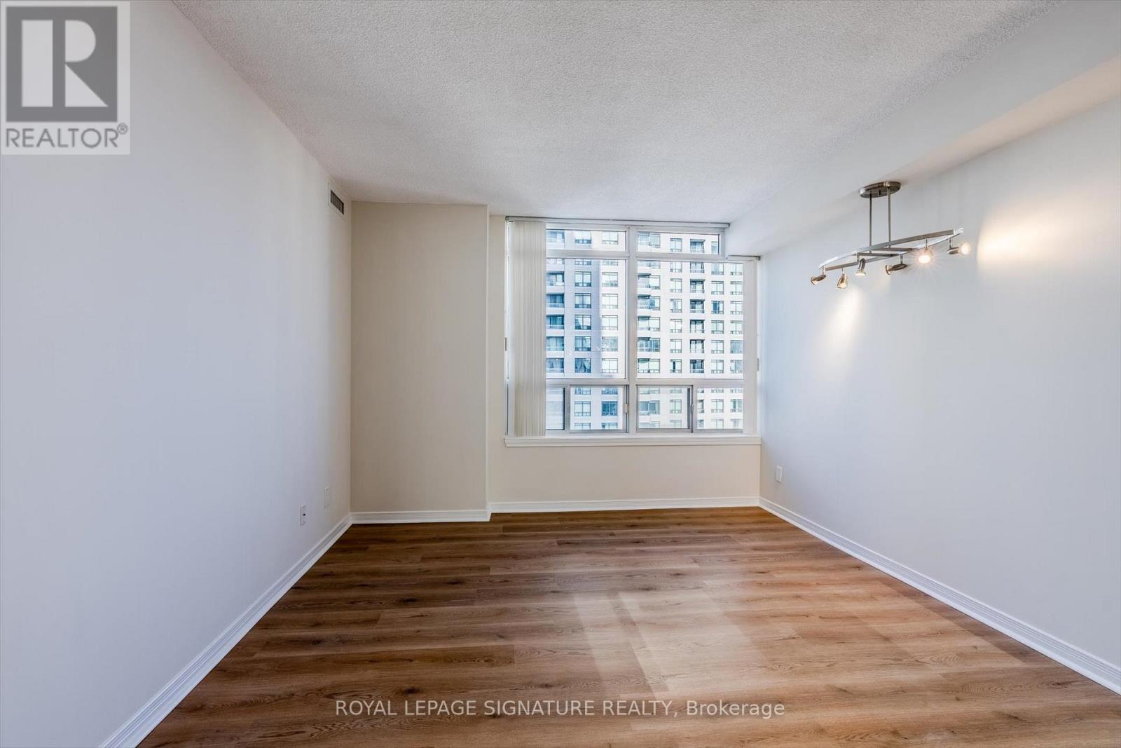 2005 - 8 Hillcrest Avenue, Toronto, Ontario  M2N 6Y6 - Photo 10 - C12658918