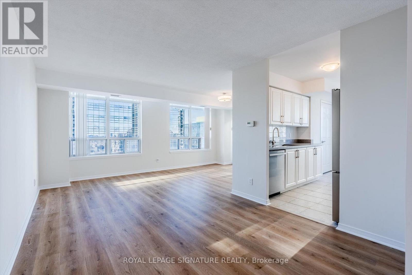 2005 - 8 Hillcrest Avenue, Toronto, Ontario  M2N 6Y6 - Photo 12 - C12658918