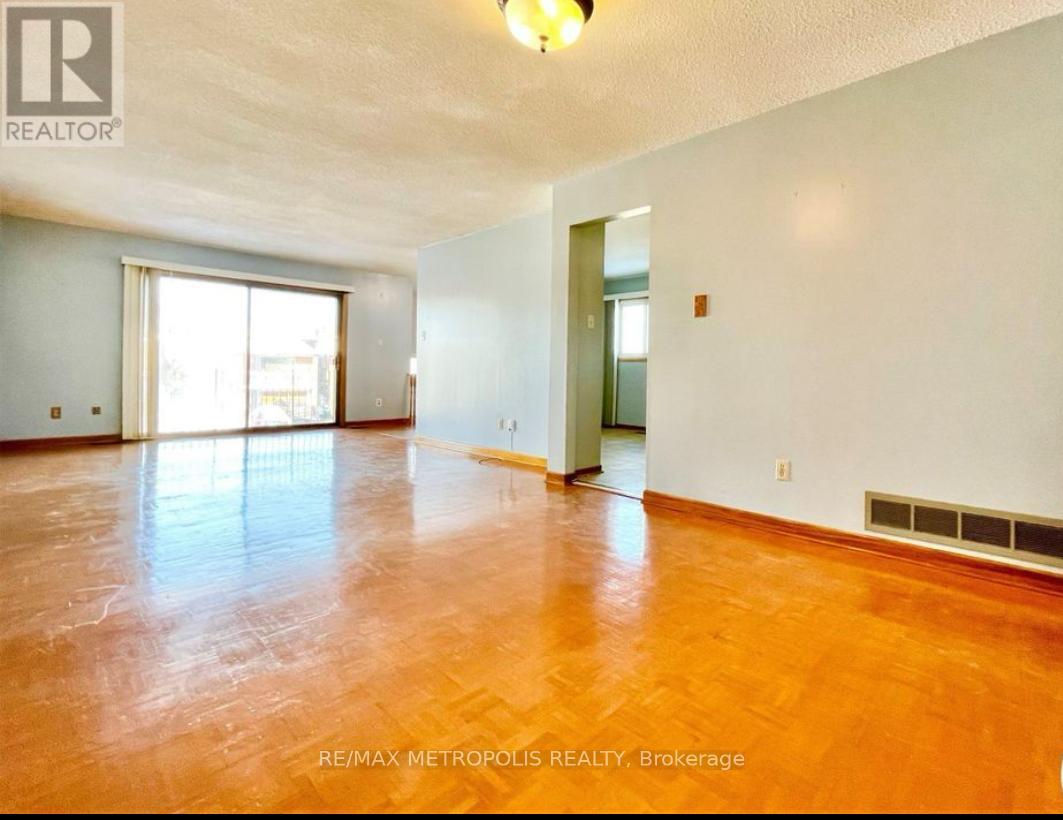 Upper - 3 Prairie Dunes Place, Vaughan, Ontario  L4K 2E4 - Photo 8 - N12658956