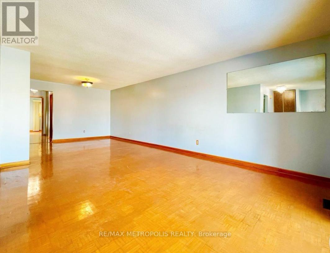 Upper - 3 Prairie Dunes Place, Vaughan, Ontario  L4K 2E4 - Photo 9 - N12658956