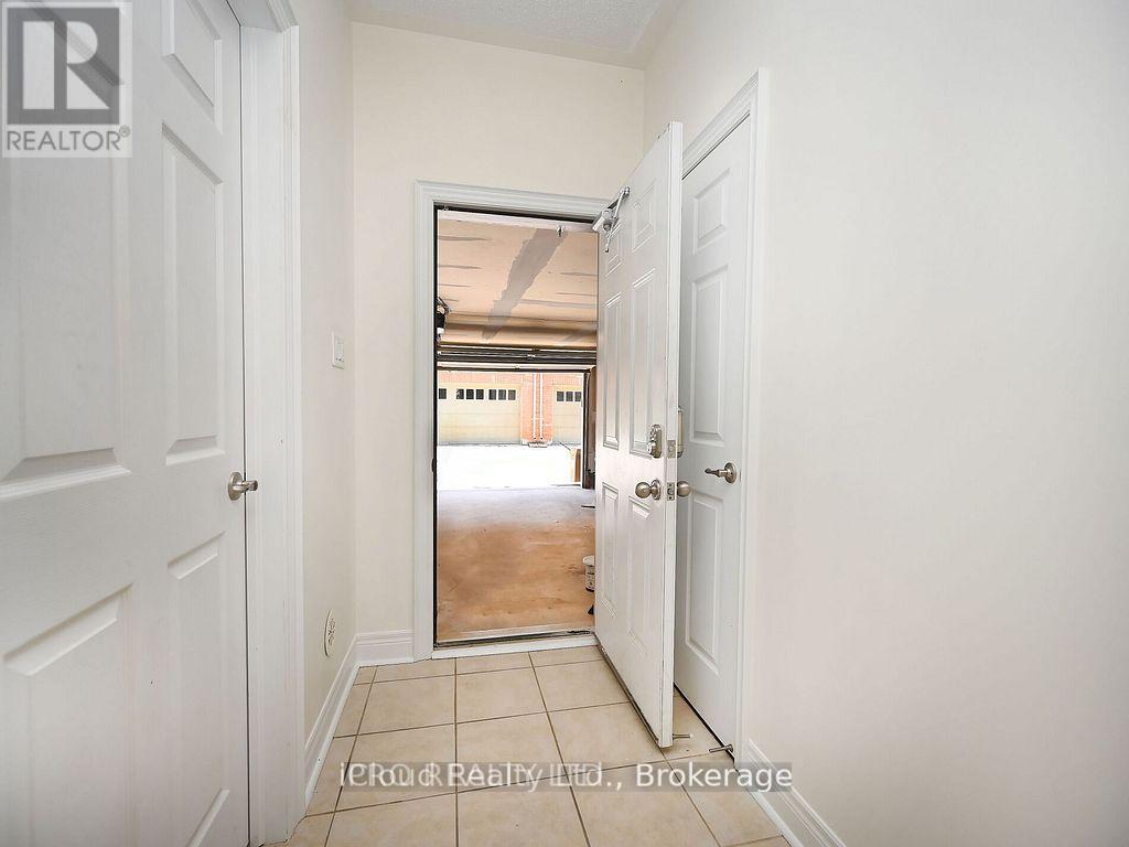 3069 Preserve Drive, Oakville, Ontario  L6M 0W7 - Photo 14 - W12658732