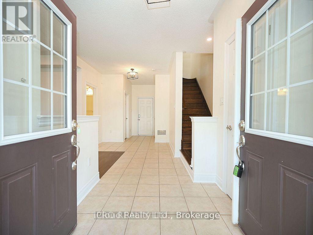 3069 Preserve Drive, Oakville, Ontario  L6M 0W7 - Photo 4 - W12658732