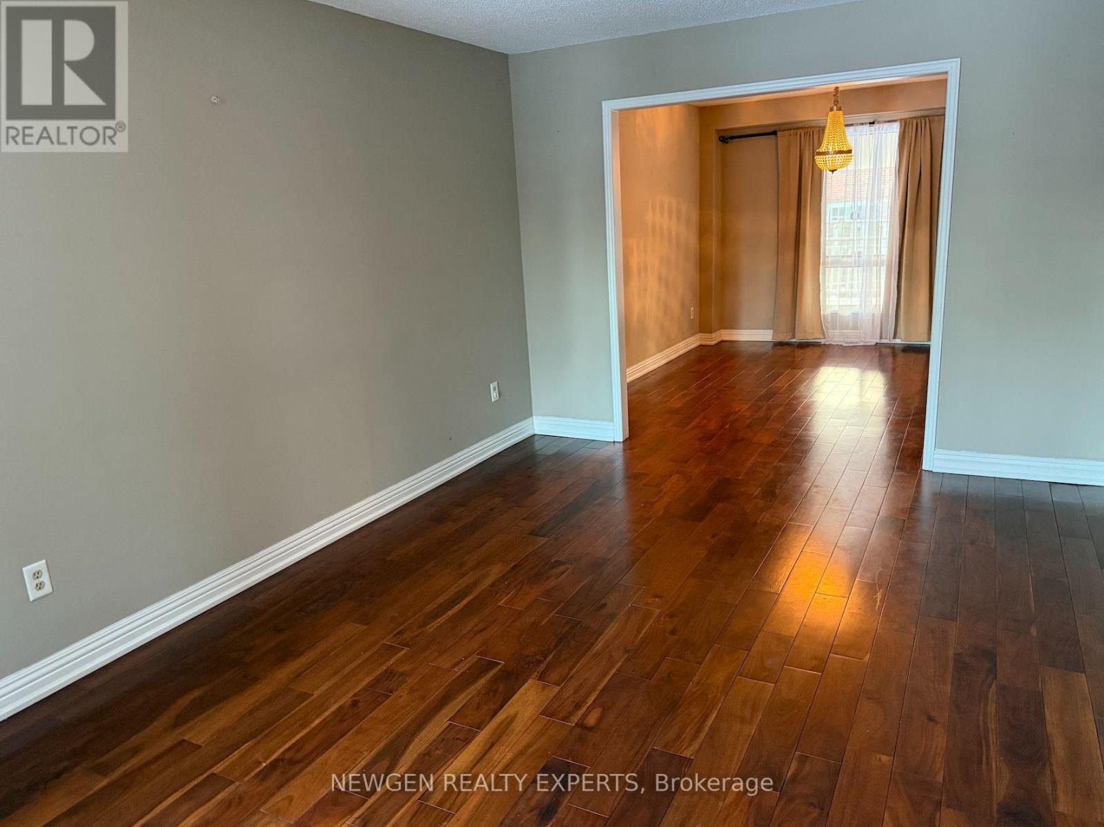 2636 Credit Valley Road, Mississauga, Ontario  L5M 4J6 - Photo 2 - W12658894