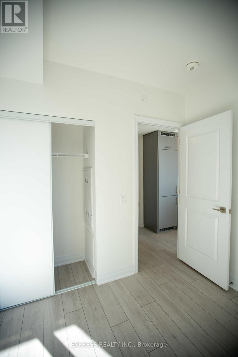 1908 - 30 Elm Drive W, Mississauga, Ontario  L5B 0N6 - Photo 19 - W12658926