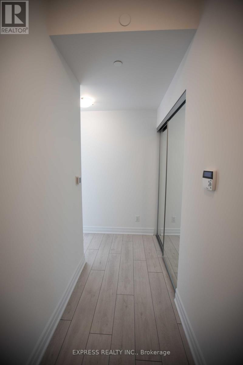 1908 - 30 Elm Drive W, Mississauga, Ontario  L5B 0N6 - Photo 3 - W12658926