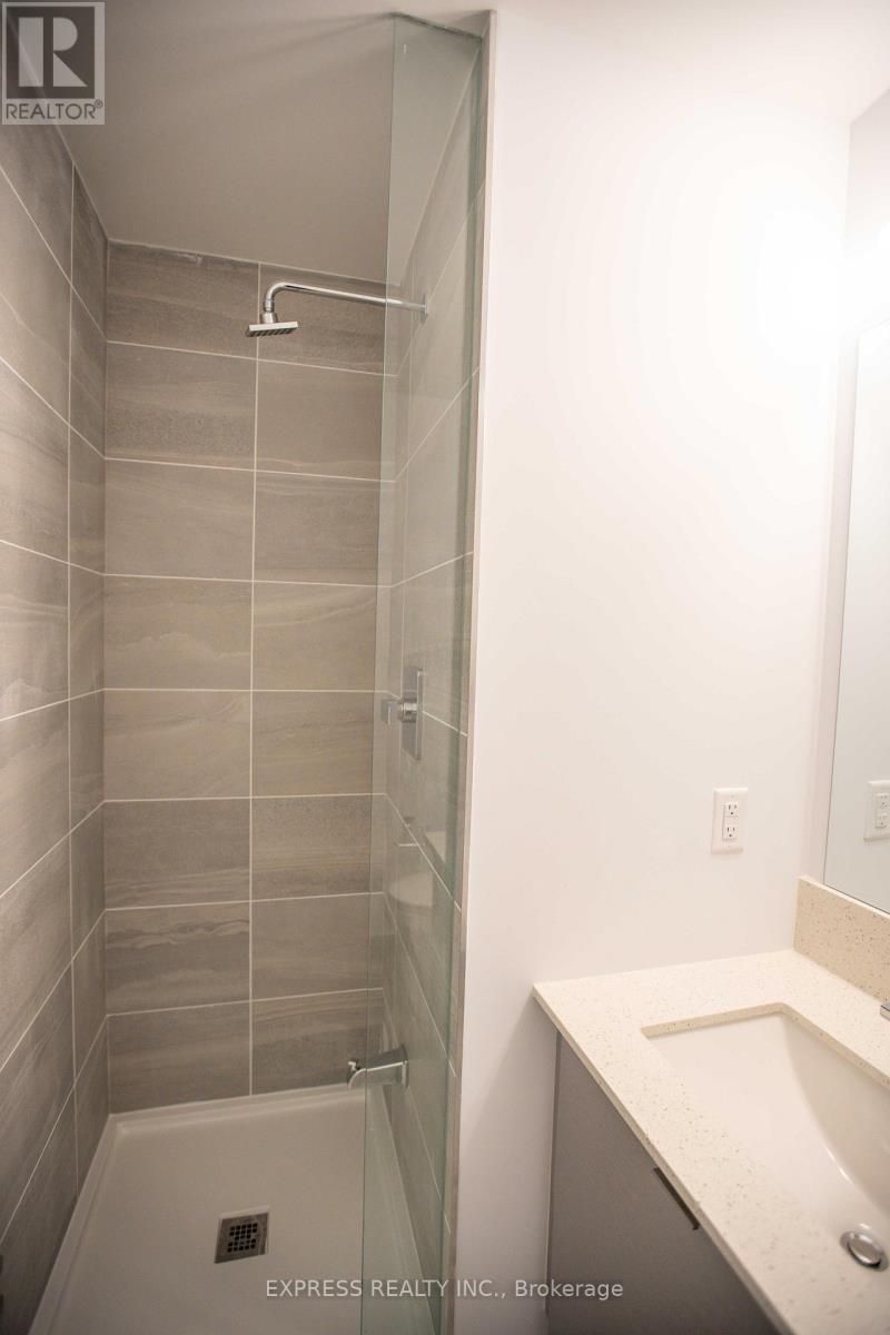 1908 - 30 Elm Drive W, Mississauga, Ontario  L5B 0N6 - Photo 5 - W12658926