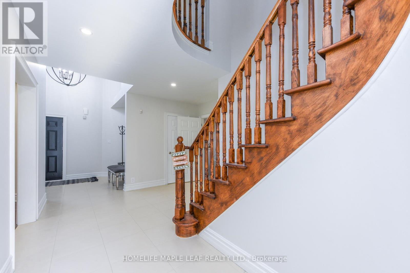 7 Southbury Manor Drive, Caledon, Ontario  L7E 1X7 - Photo 8 - W12658936