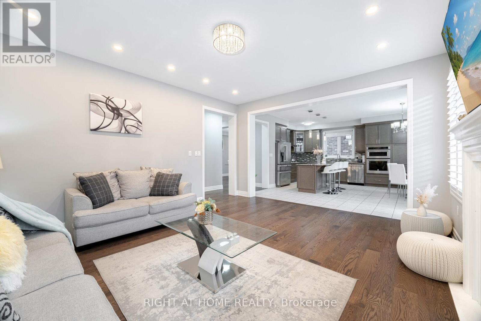 1190 Mceachern Court, Milton, Ontario  L9E 1E5 - Photo 19 - W12658942