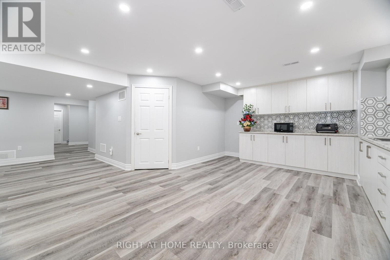 1190 Mceachern Court, Milton, Ontario  L9E 1E5 - Photo 44 - W12658942