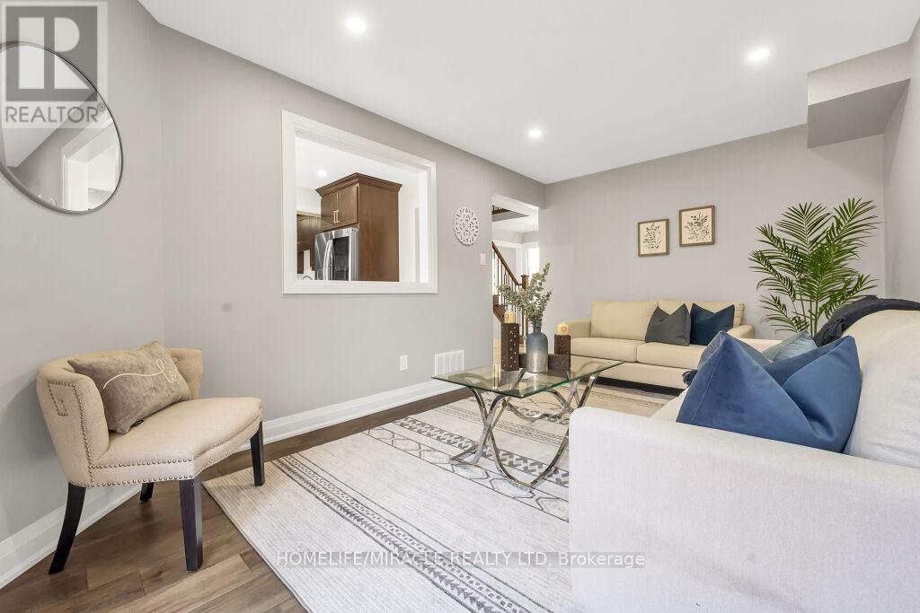 Upper - 57 Lord Simcoe Drive, Brampton, Ontario  L6S 5G7 - Photo 11 - W12658950