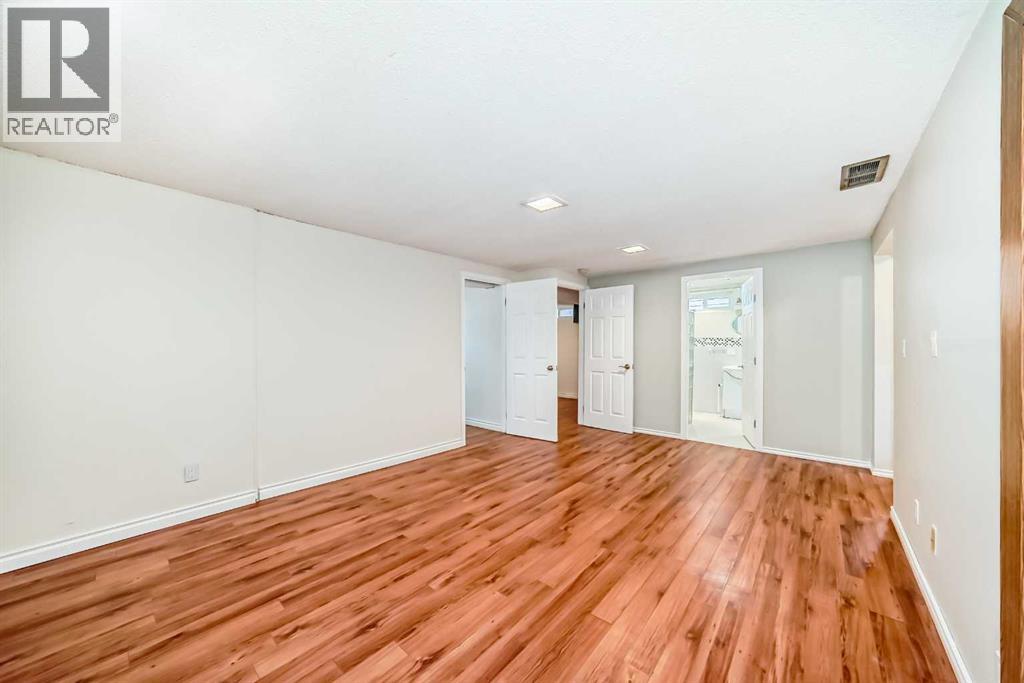 130 Braniff Crescent Sw, Calgary, Alberta  T2W 2M4 - Photo 37 - A2269587