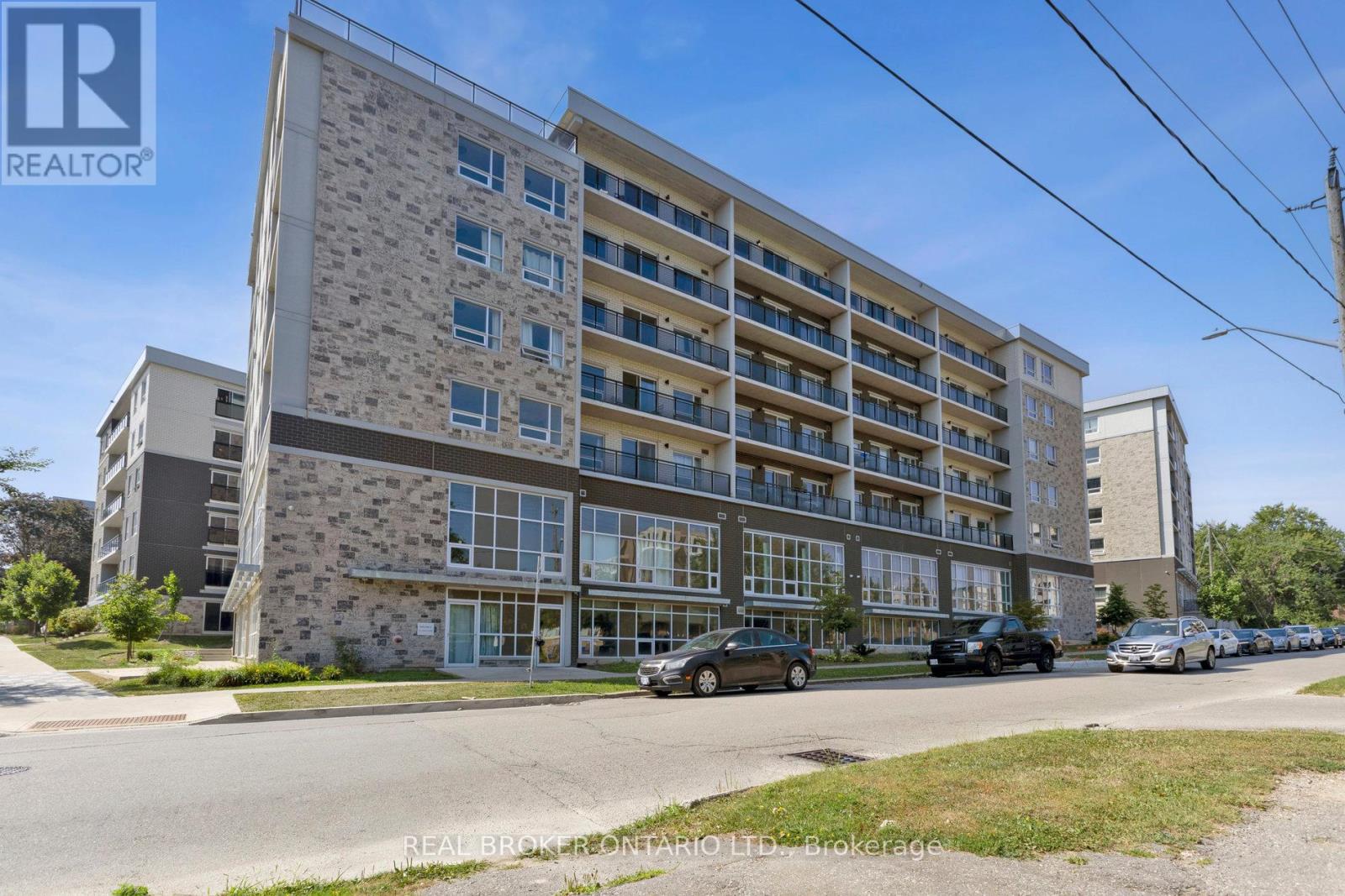 G607 - 275 Larch Street, Waterloo, Ontario  N2L 3R2 - Photo 2 - X12658944