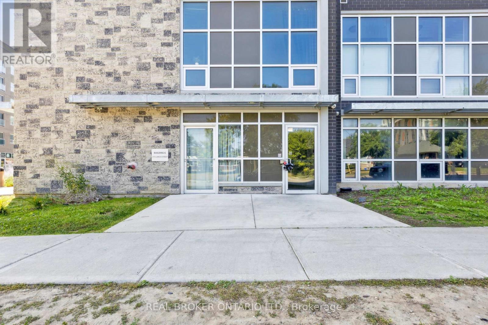 G607 - 275 Larch Street, Waterloo, Ontario  N2L 3R2 - Photo 4 - X12658944