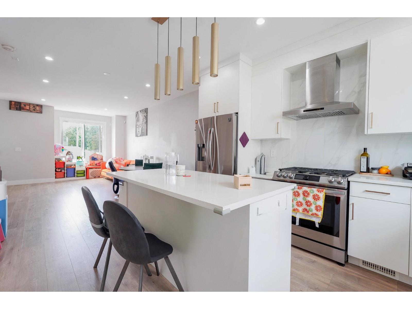 10 1639 162 Street, Surrey, British Columbia  V4A 4Y1 - Photo 3 - R3056562