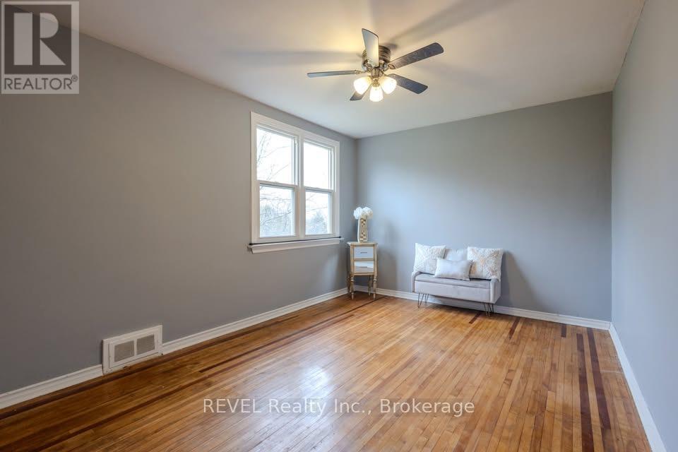5717 Lowell Avenue, Niagara Falls, Ontario  L2G 4E3 - Photo 20 - X12659004