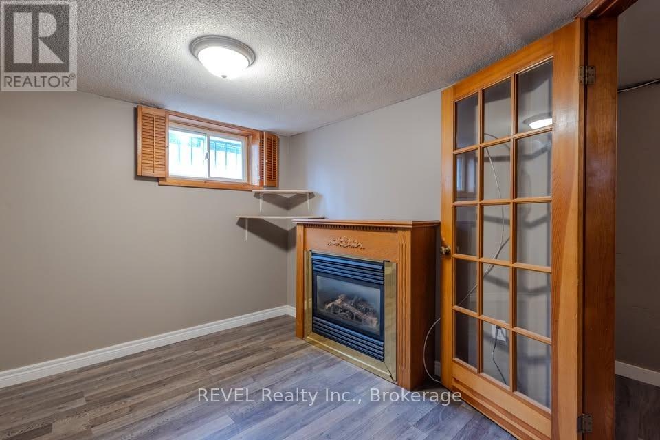 5717 Lowell Avenue, Niagara Falls, Ontario  L2G 4E3 - Photo 30 - X12659004