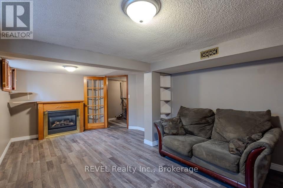 5717 Lowell Avenue, Niagara Falls, Ontario  L2G 4E3 - Photo 31 - X12659004