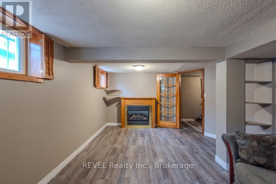 5717 Lowell Avenue, Niagara Falls, Ontario  L2G 4E3 - Photo 32 - X12659004