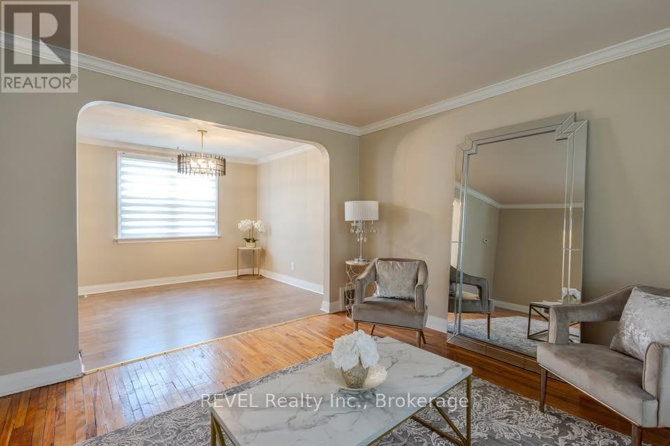 5717 Lowell Avenue, Niagara Falls, Ontario  L2G 4E3 - Photo 8 - X12659004