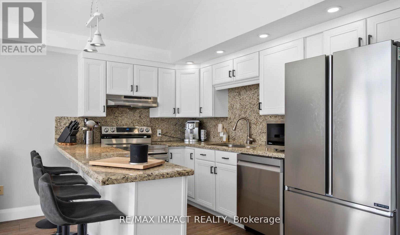 59 Cedar Crest Beach Road, Clarington, Ontario  L1C 4B2 - Photo 7 - E12659006