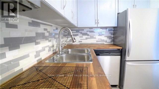 704 - 1270 Maple Crossing Boulevard, Burlington, Ontario  L7S 2J3 - Photo 12 - W12658964