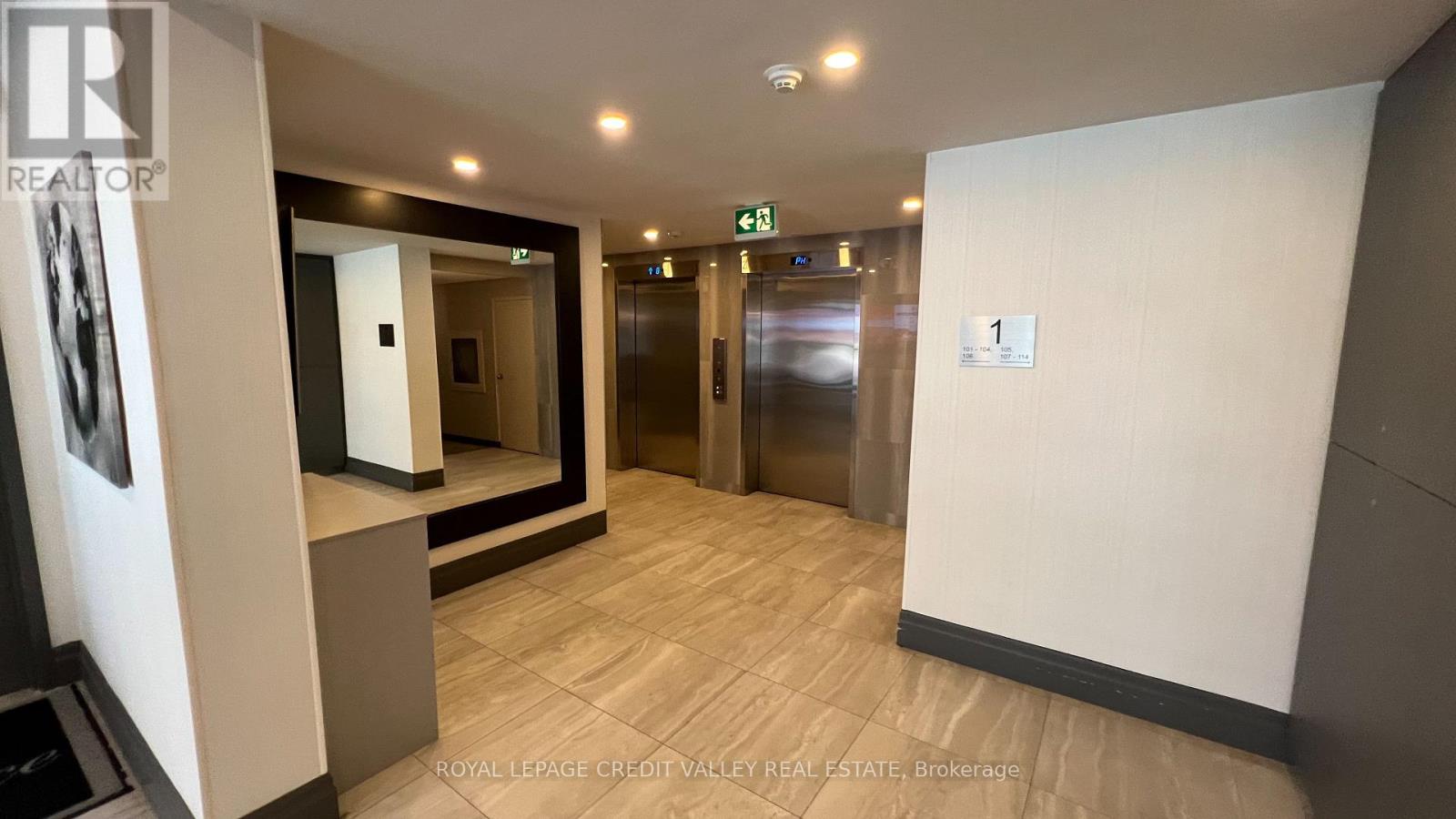 704 - 1270 Maple Crossing Boulevard, Burlington, Ontario  L7S 2J3 - Photo 6 - W12658964