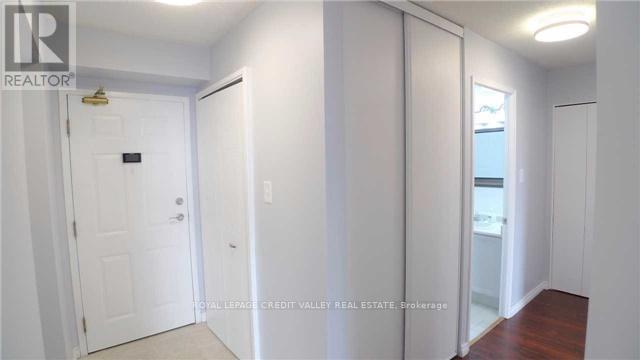 704 - 1270 Maple Crossing Boulevard, Burlington, Ontario  L7S 2J3 - Photo 7 - W12658964