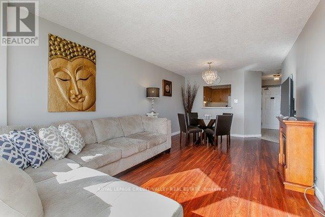 704 - 1270 Maple Crossing Boulevard, Burlington, Ontario  L7S 2J3 - Photo 8 - W12658964