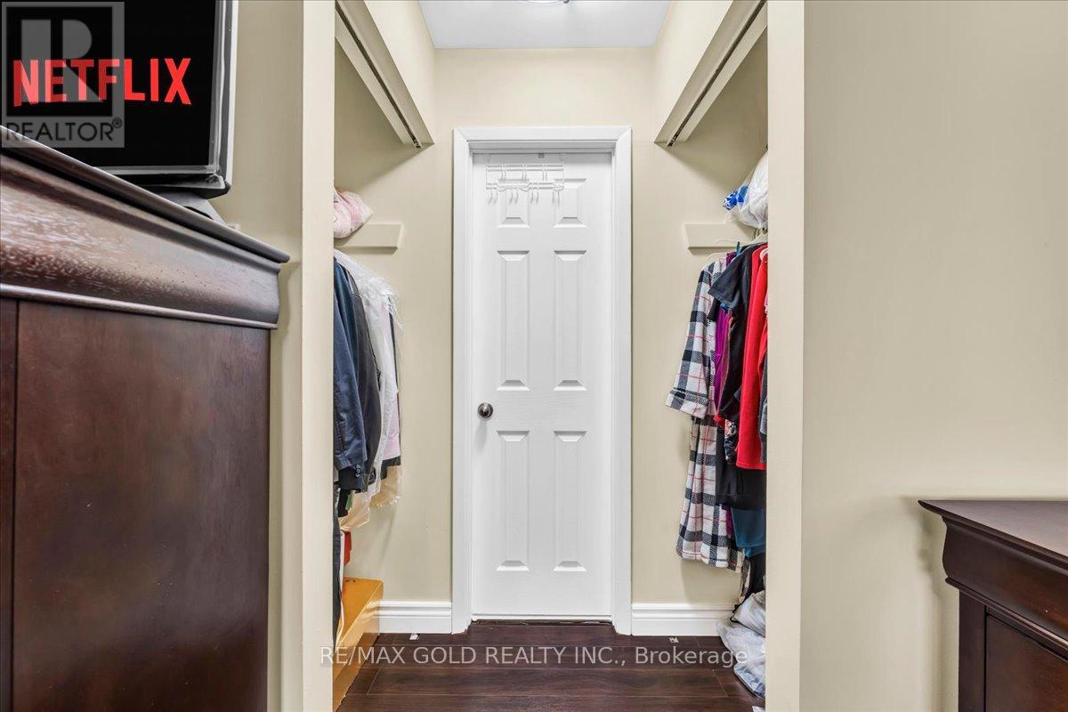 53 Dorchester Drive, Brampton, Ontario  L6T 3E2 - Photo 21 - W12658996