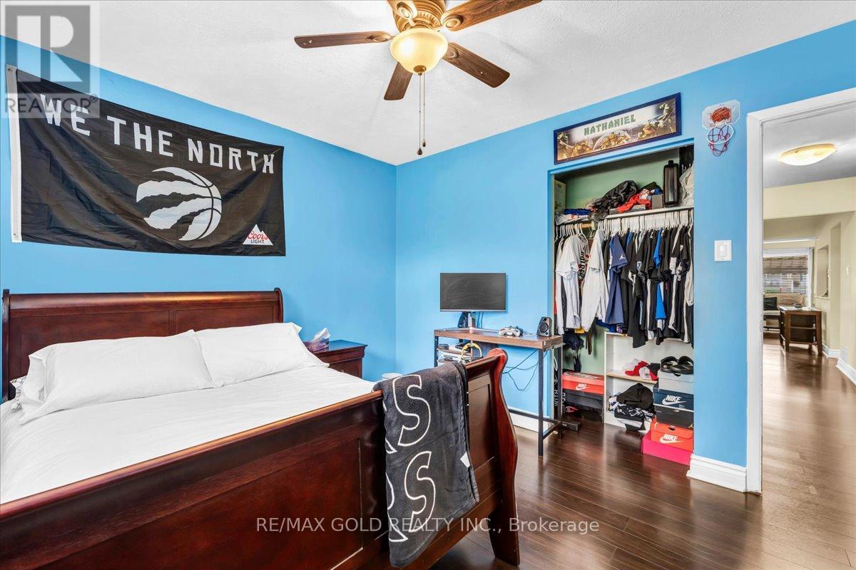 53 Dorchester Drive, Brampton, Ontario  L6T 3E2 - Photo 23 - W12658996