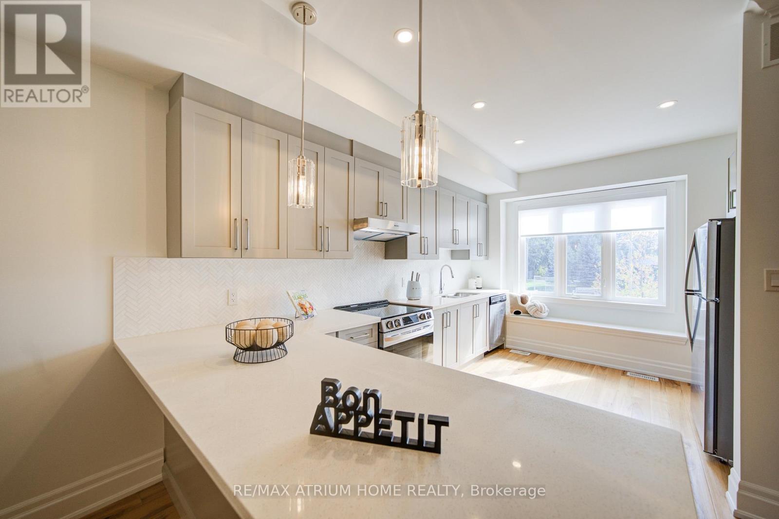 2 - 111 Wilson Street E, Hamilton, Ontario  L9B 2G7 - Photo 17 - X12658974