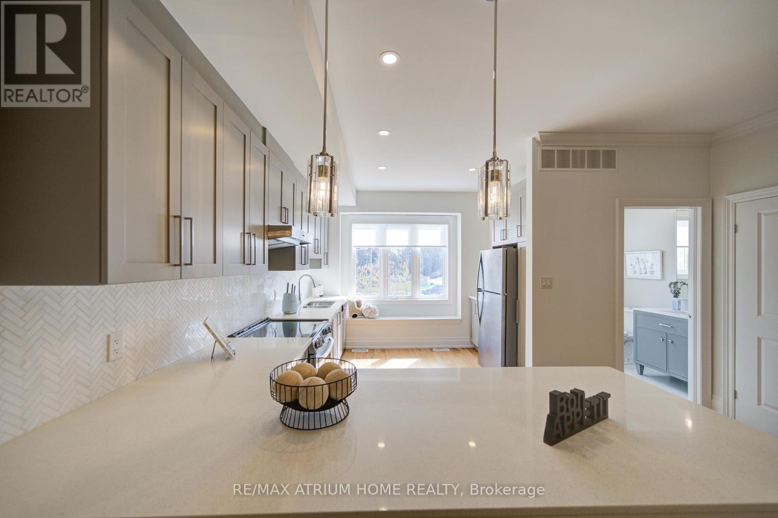 2 - 111 Wilson Street E, Hamilton, Ontario  L9B 2G7 - Photo 18 - X12658974