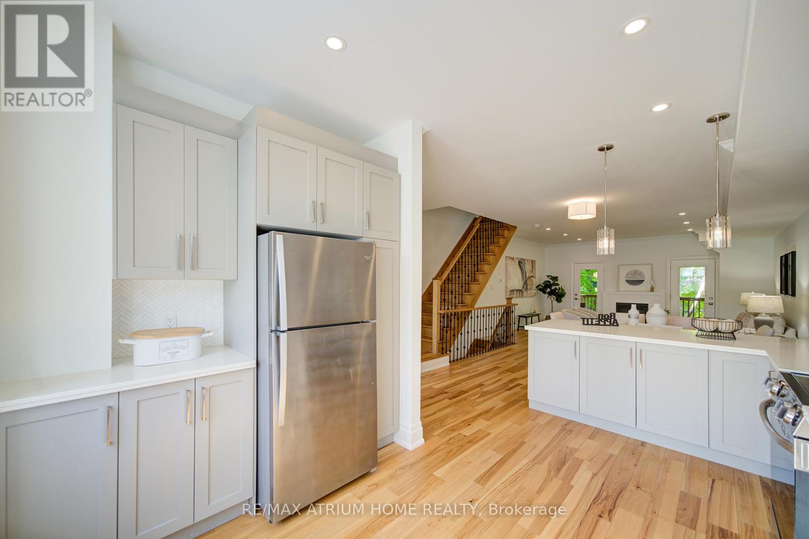 2 - 111 Wilson Street E, Hamilton, Ontario  L9B 2G7 - Photo 20 - X12658974