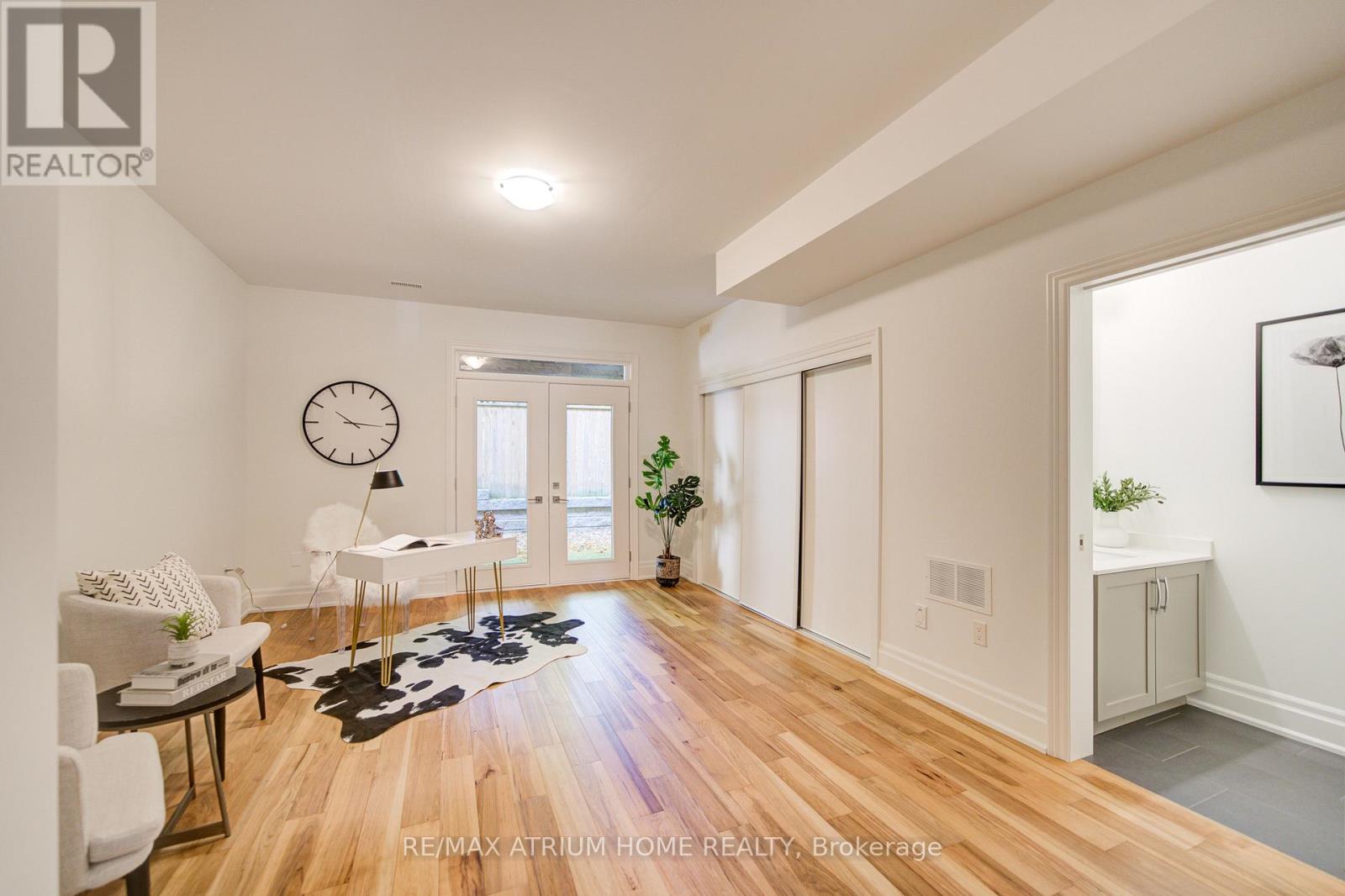 2 - 111 Wilson Street E, Hamilton, Ontario  L9B 2G7 - Photo 6 - X12658974