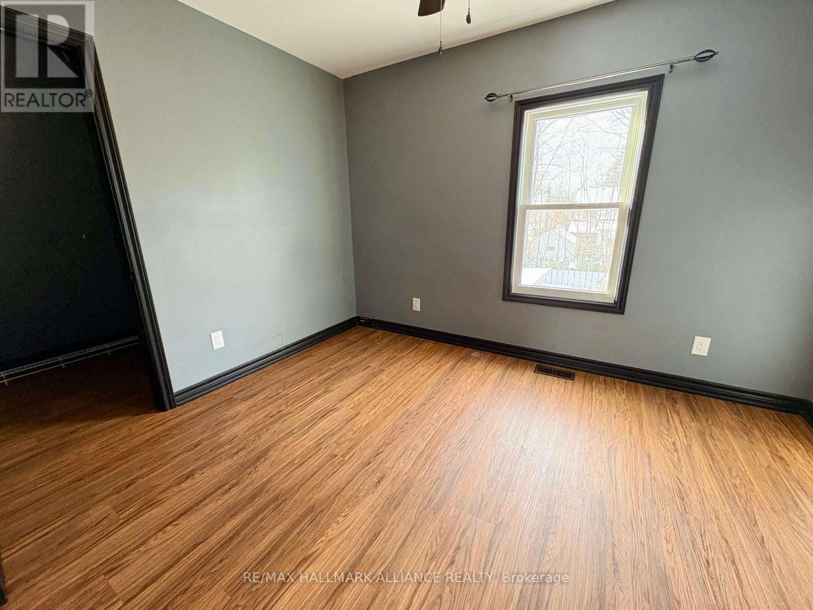 5815 Dorchester Road, Niagara Falls, Ontario  L2G 5S6 - Photo 7 - X12658992