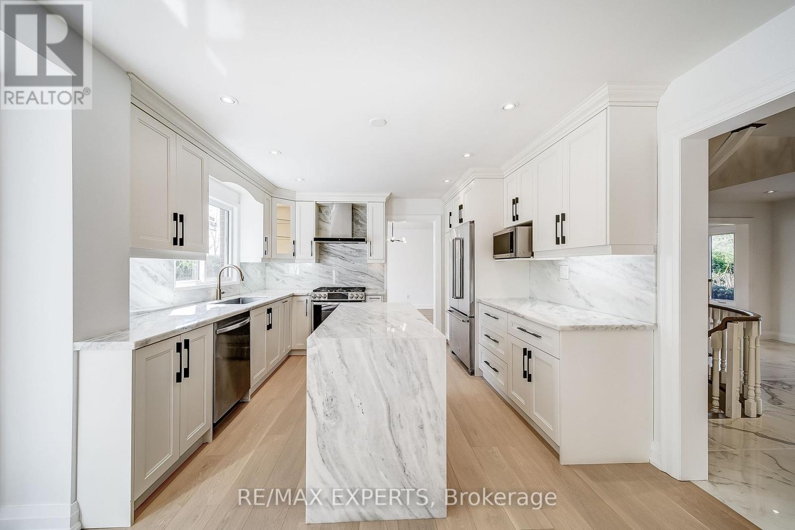 Upper & Main Levels - 85 Villa Park Drive, Vaughan, Ontario  L4L 3G5 - Photo 5 - N12658750