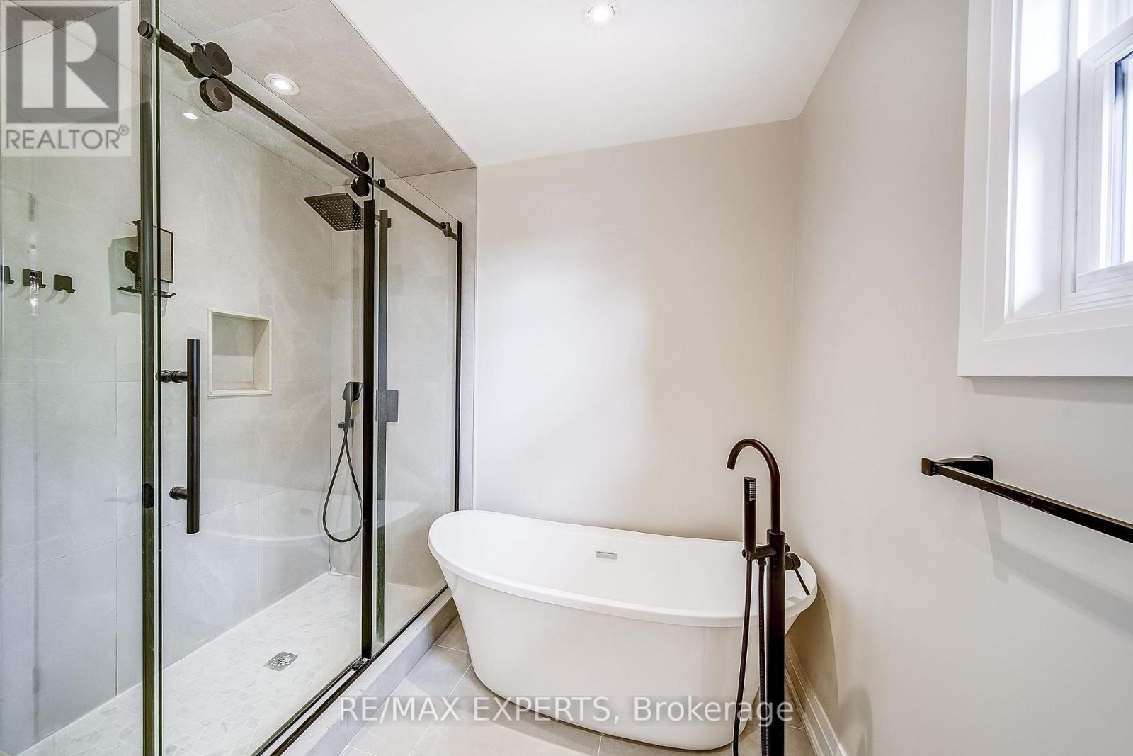 Upper & Main Levels - 85 Villa Park Drive, Vaughan, Ontario  L4L 3G5 - Photo 17 - N12658750