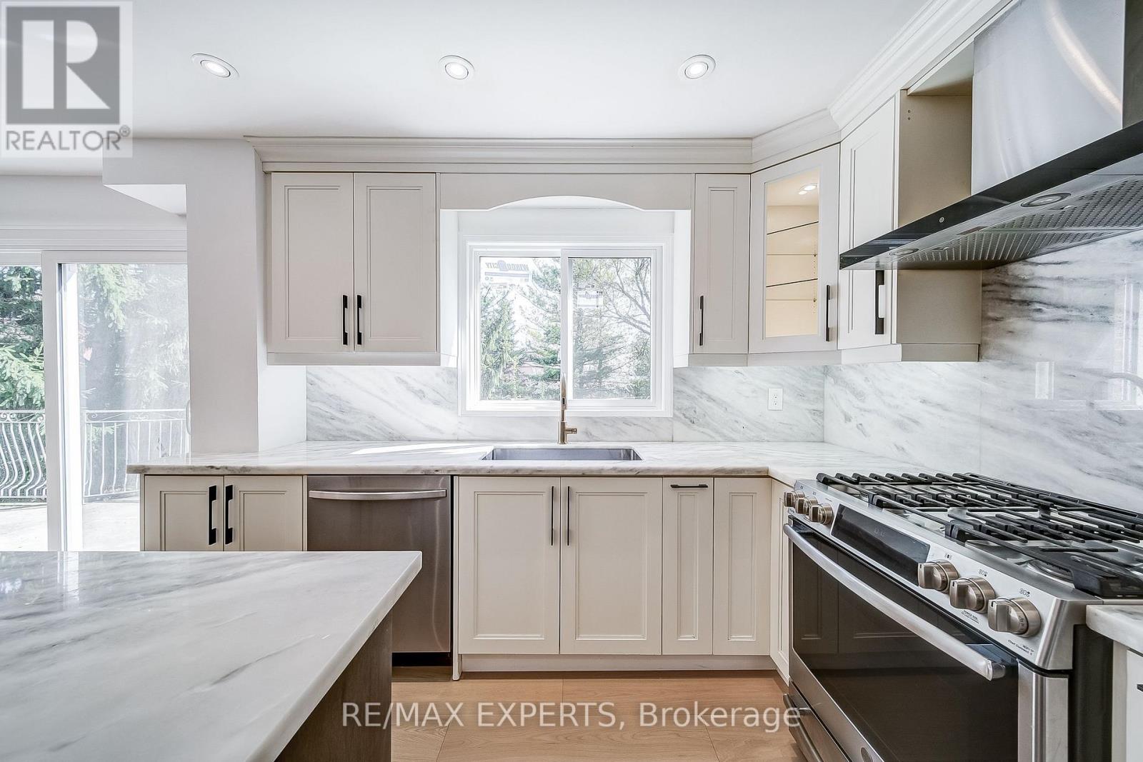 Upper & Main Levels - 85 Villa Park Drive, Vaughan, Ontario  L4L 3G5 - Photo 6 - N12658750