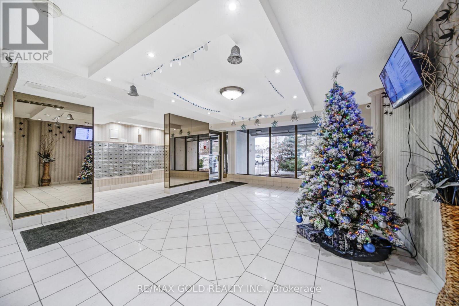 1905 - 21 Knightsbridge Road, Brampton, Ontario  L6T 3Y1 - Photo 2 - W12656470