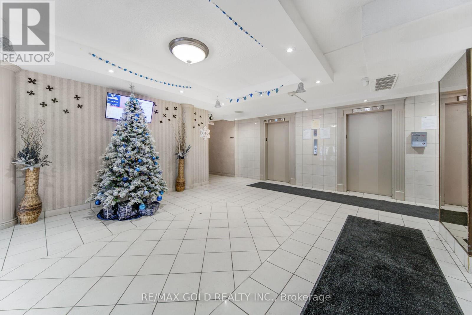 1905 - 21 Knightsbridge Road, Brampton, Ontario  L6T 3Y1 - Photo 3 - W12656470