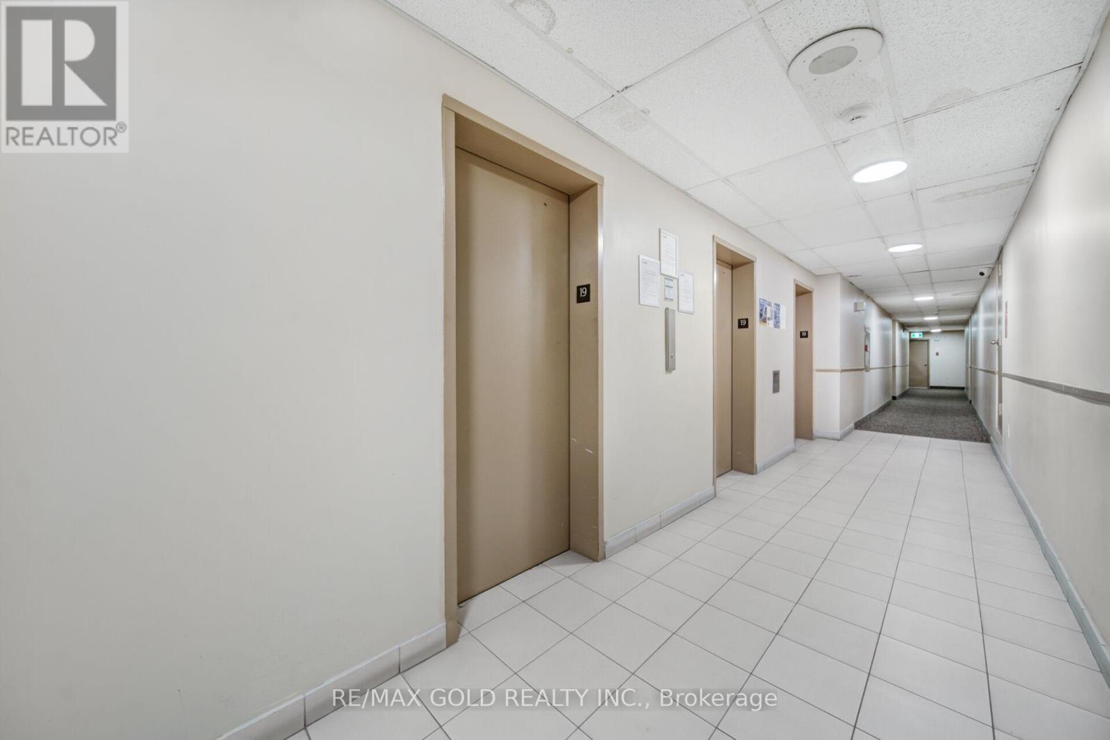 1905 - 21 Knightsbridge Road, Brampton, Ontario  L6T 3Y1 - Photo 5 - W12656470