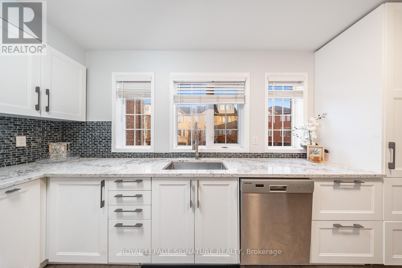 19 Spadina Road, Brampton, Ontario  L6X 4X6 - Photo 12 - W12659014