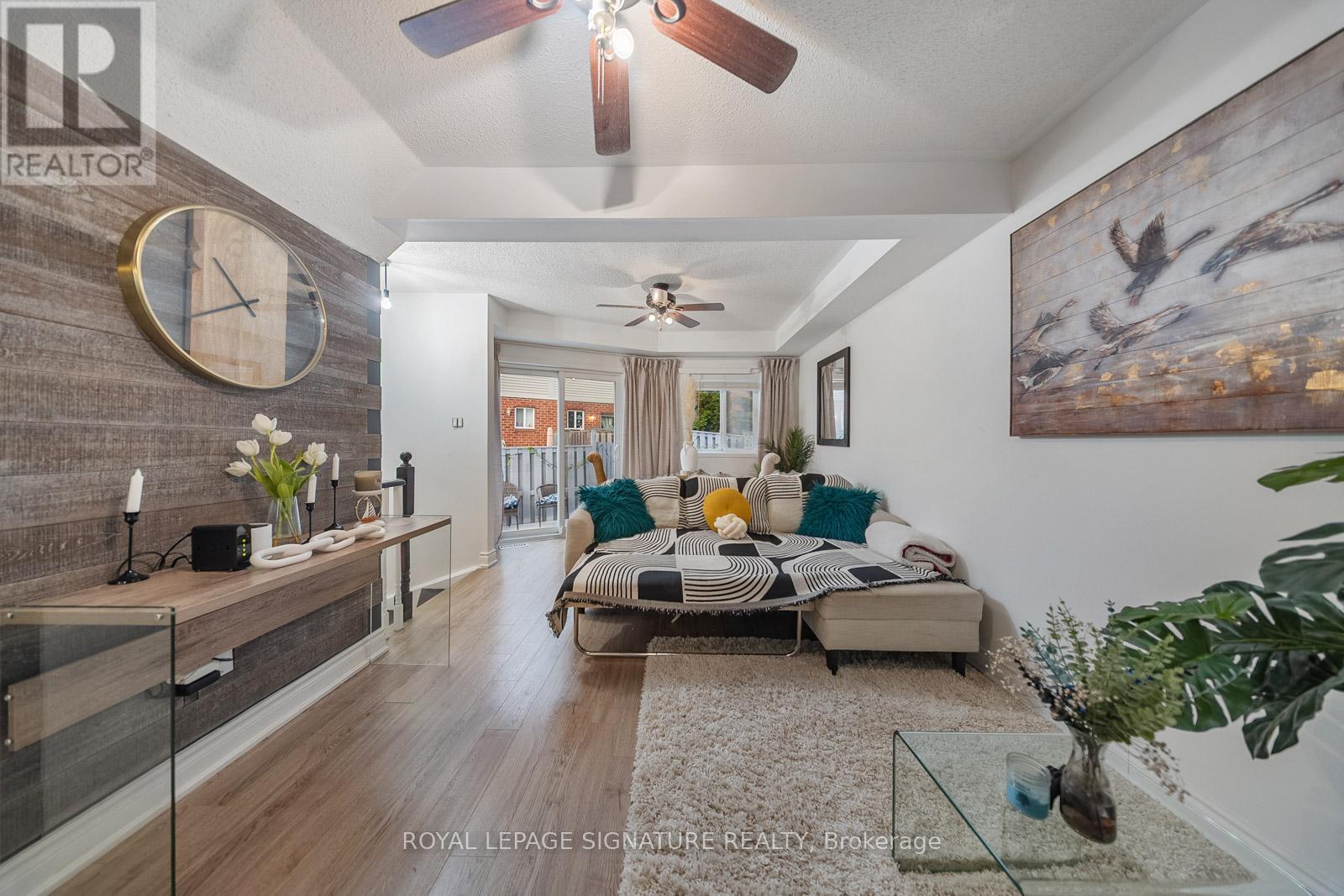 19 Spadina Road, Brampton, Ontario  L6X 4X6 - Photo 7 - W12659014