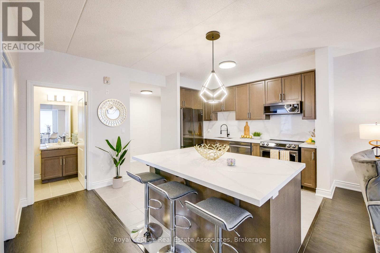 115 - 650 Sauve Street, Milton, Ontario  L9T 9A5 - Photo 4 - W12659024