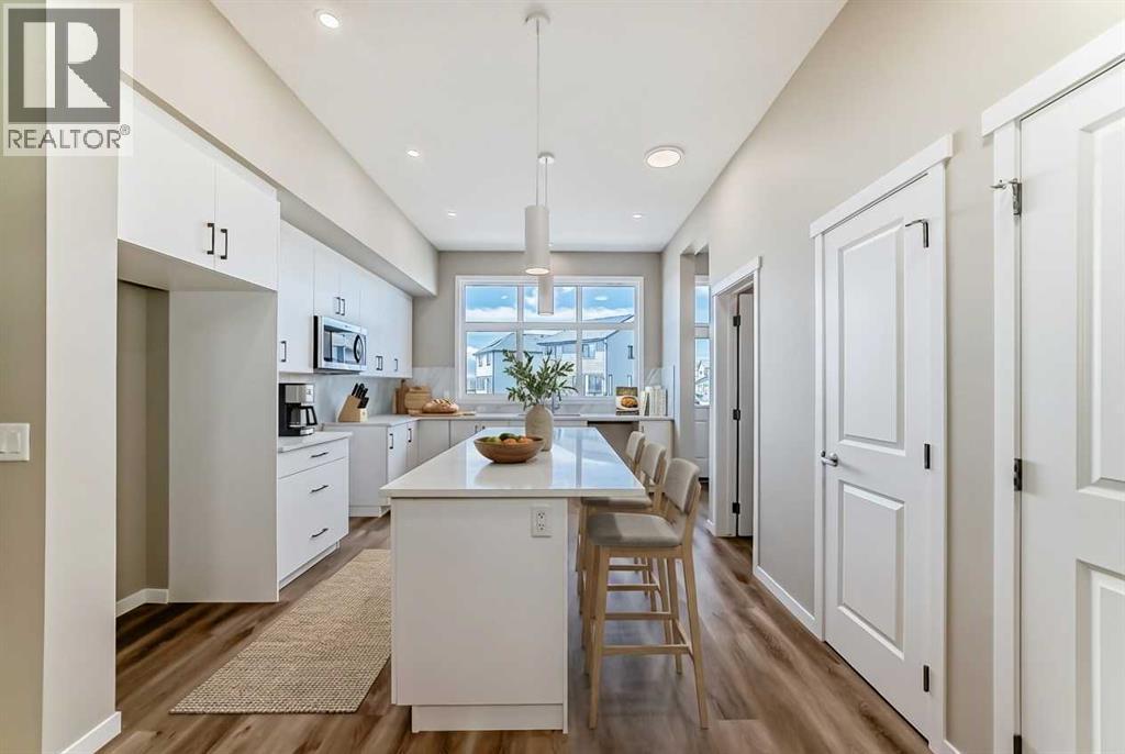 15 Magnolia Street, Calgary, Alberta  T3M 4C8 - Photo 2 - A2238787