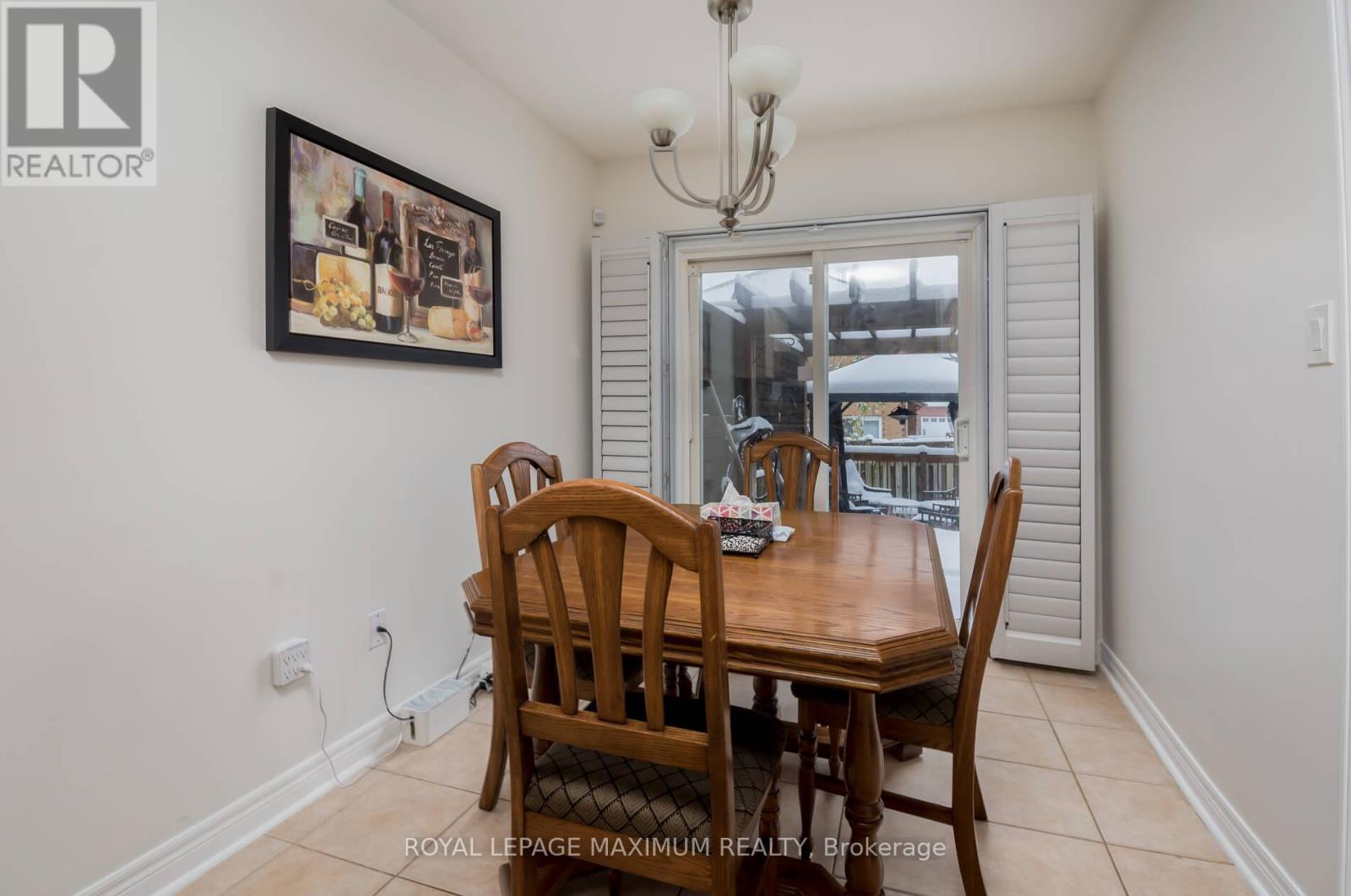 179 Warwick Crescent, Newmarket, Ontario  L3X 2S3 - Photo 8 - N12518476