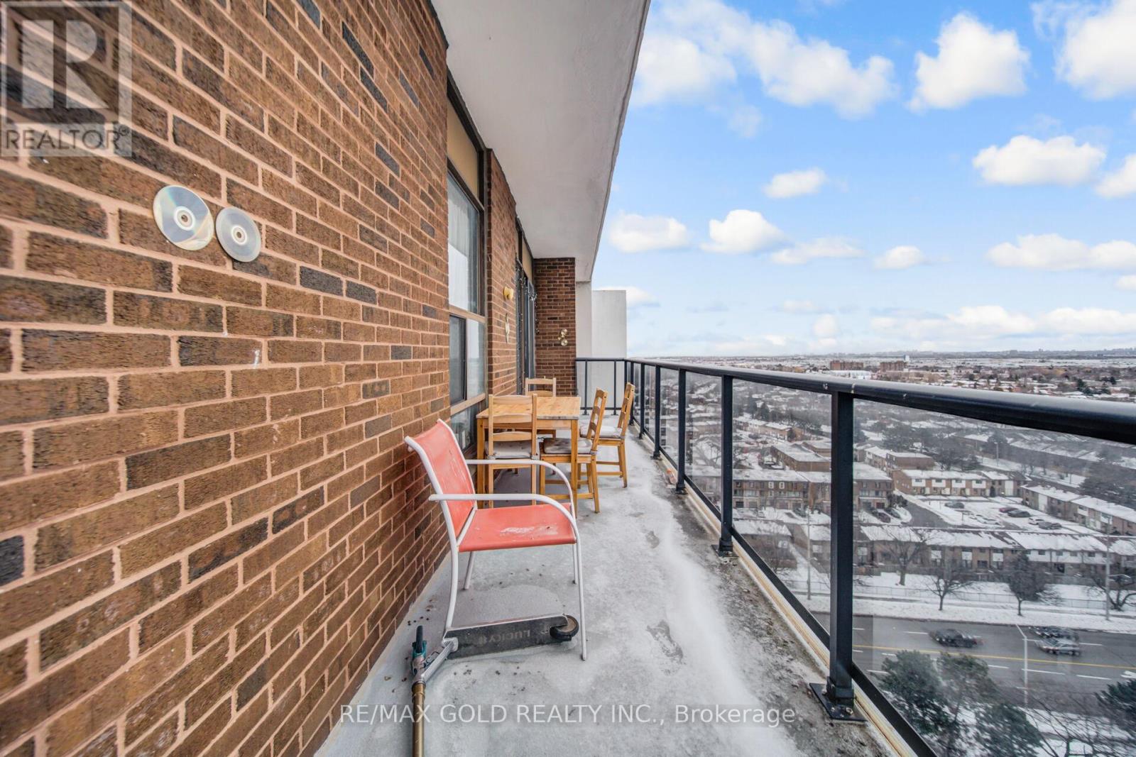 1905 - 21 Knightsbridge Road, Brampton, Ontario  L6T 3Y1 - Photo 22 - W12656470