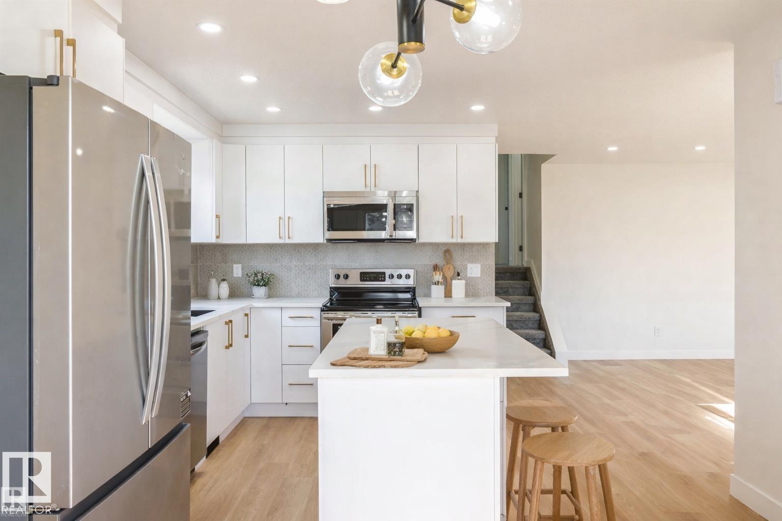 3710 41 Av Nw, Edmonton, Alberta  T6L 5M2 - Photo 5 - E4466873