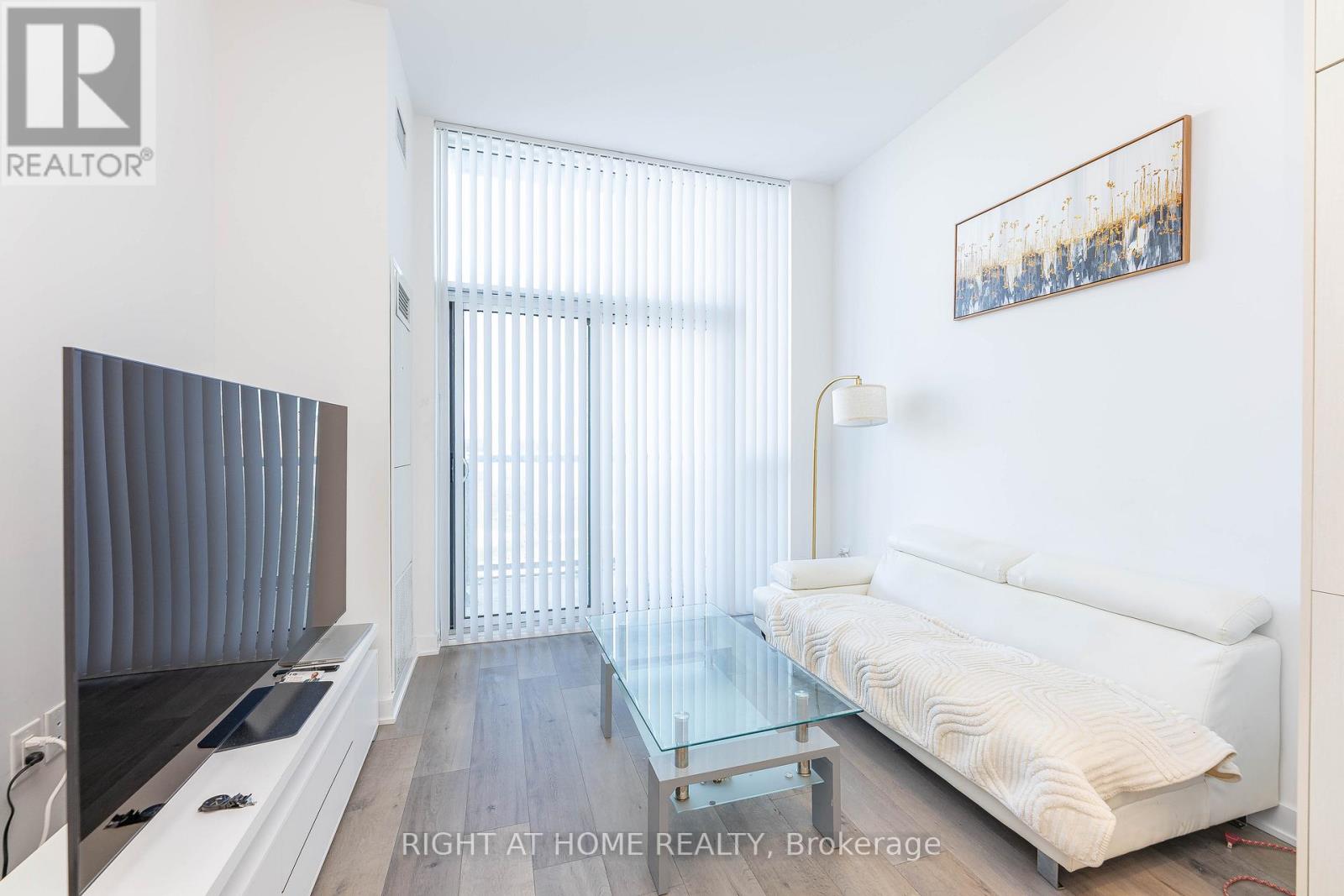 212 - 60 Honeycrisp Crescent, Vaughan, Ontario  L4K 0N5 - Photo 17 - N12466682